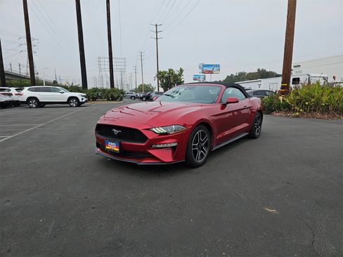 Used 2023 Ford Mustang Premium image 3