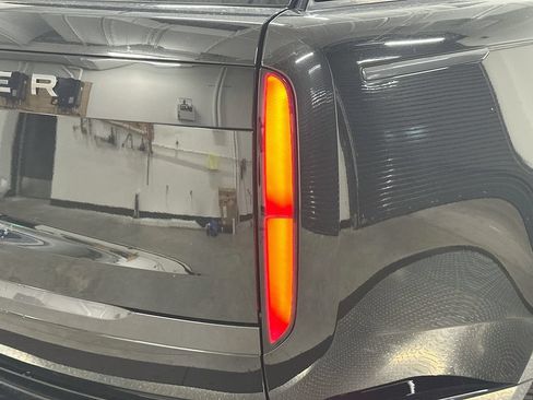Used 2026 Land Rover Range Rover SE AWD/4WD image 33