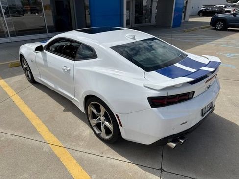 Used 2018 Chevrolet Camaro SS RWD image 5