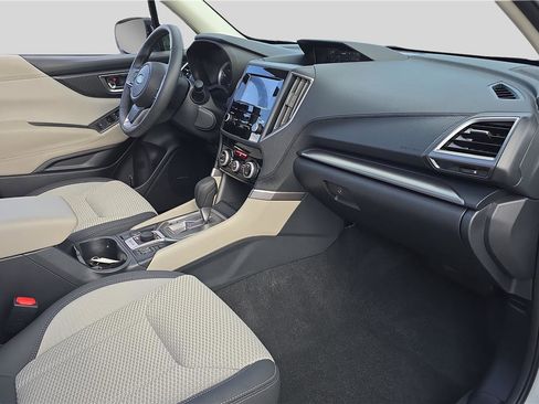 Used 2023 Subaru Forester Premium image 13