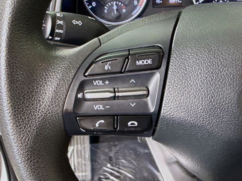 Used 2020 Hyundai Elantra SEL FWD image 14