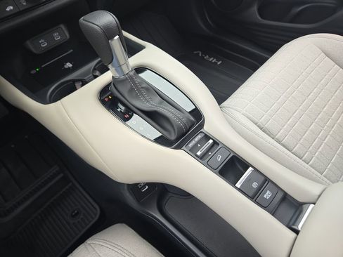 Certified 2026 Honda HR-V LX image 25