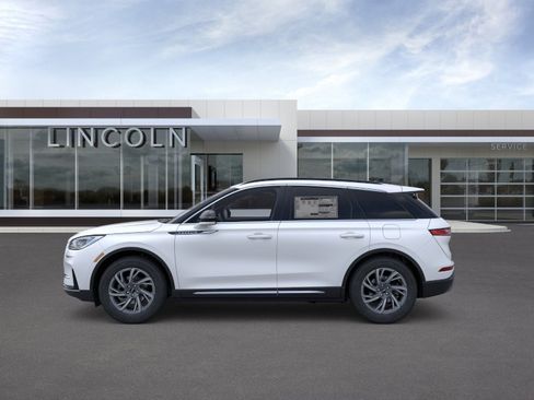 New 2026 Lincoln Corsair Premiere FWD image 3