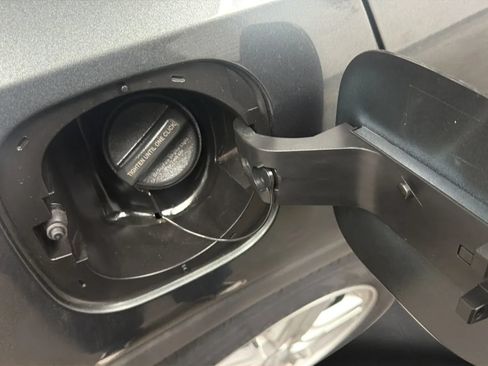 Used 2019 Chevrolet Trax LS w/ Tint and Cruise Package FWD image 29