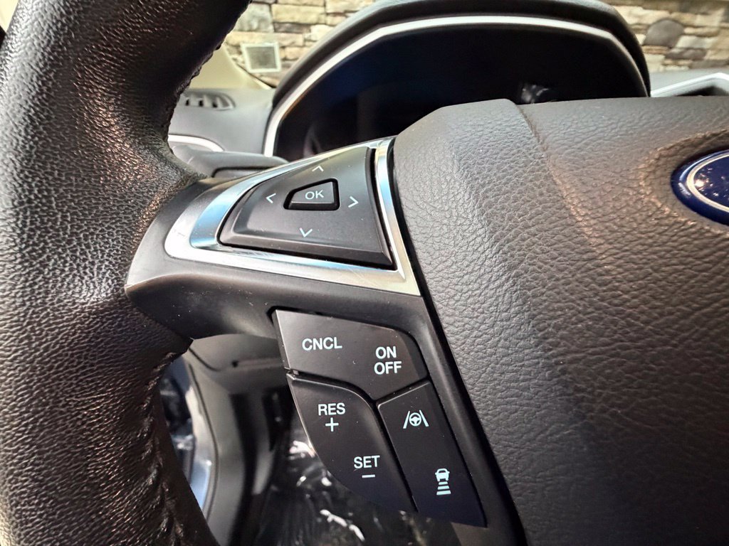 Used 2019 Ford Edge SEL w/ Equipment Group 201A AWD/4WD image 32