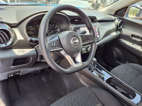 Used 2023 Nissan Kicks SV image 13