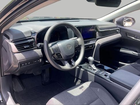 Used 2025 Toyota Camry LE w/ Convenience Package FWD image 17