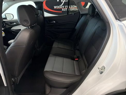 New 2026 Chevrolet Trax LT w/ LT Convenience Package FWD image 15