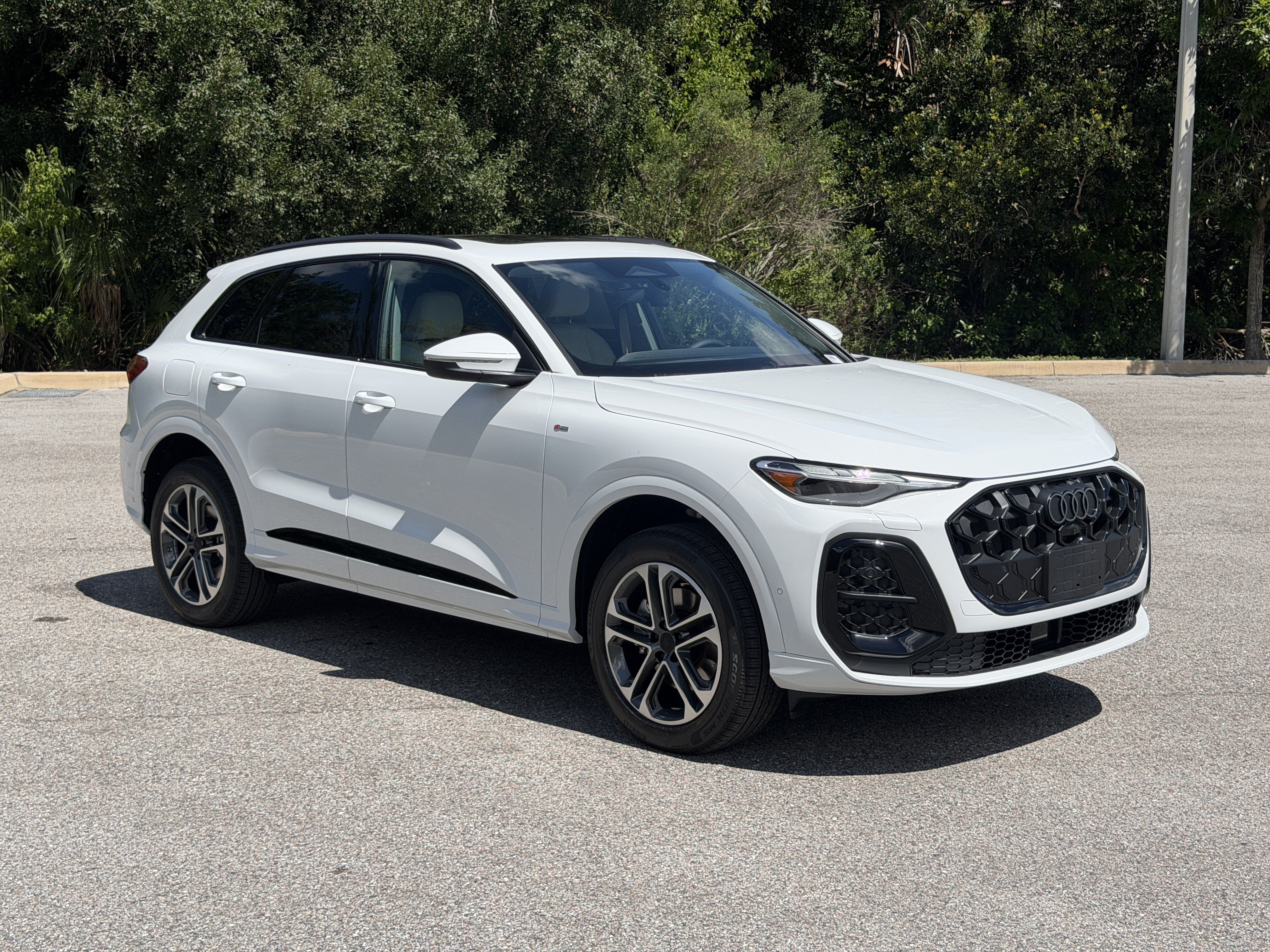 New 2026 Audi Q5 2.0T AWD/4WD image 1