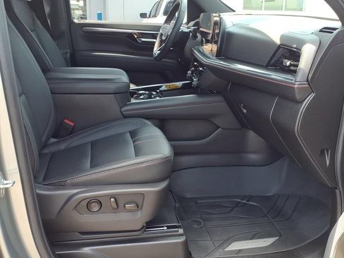 Used 2025 Chevrolet Tahoe RST w/ Sun And Tow Package AWD/4WD image 30