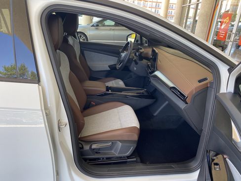 Used 2023 Volkswagen ID.4 Pro RWD image 28