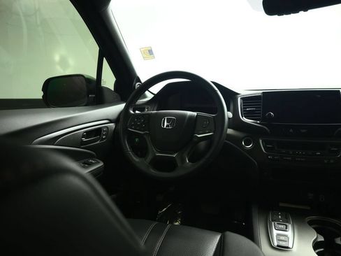 Used 2023 Honda Passport TrailSport image 39