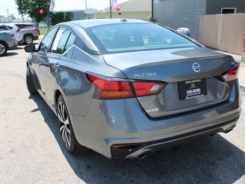 Used 2022 Nissan Altima 2.5 SR FWD image 3