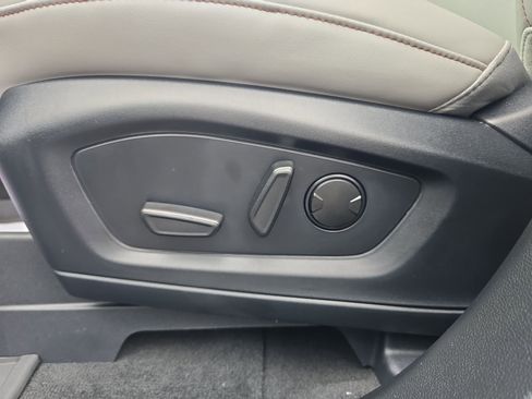 New 2026 Ford Explorer Active w/ Active Comfort Package RWD image 15