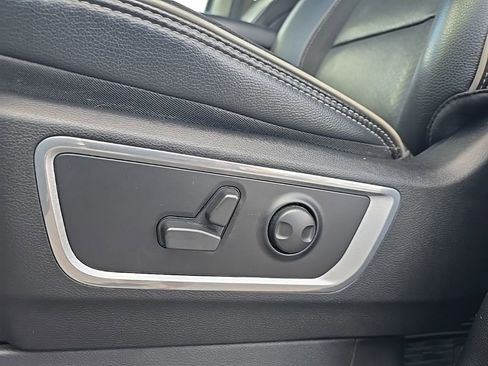 Certified 2022 RAM 1500 Laramie image 20