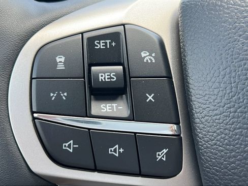 Used 2026 Ford Explorer Active w/ Active Comfort Package AWD/4WD image 23