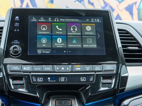 Used 2018 Honda Odyssey Elite image 25