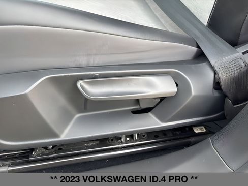 Used 2023 Volkswagen ID.4 Pro image 13