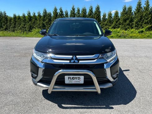 Used 2017 Mitsubishi Outlander SE AWD/4WD image 8
