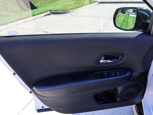 Used 2022 Honda HR-V Sport image 31