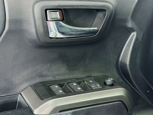 Used 2021 Toyota Tacoma TRD Off-Road w/ TRD Premium Off Road Package image 20