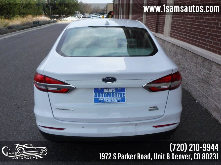 Used 2020 Ford Fusion SEL FWD image 32