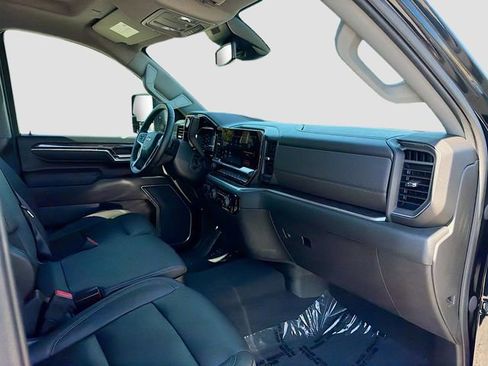 Used 2024 Chevrolet Silverado 2500 LTZ image 13