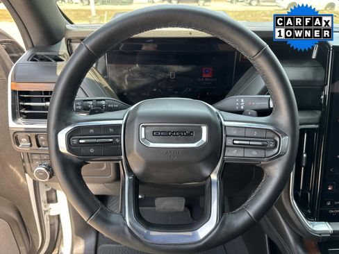Used 2025 GMC Yukon Denali AWD/4WD image 34