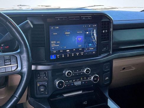 Used 2023 Ford F350 Lariat image 6