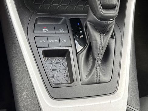 Used 2024 Toyota RAV4 XLE image 27