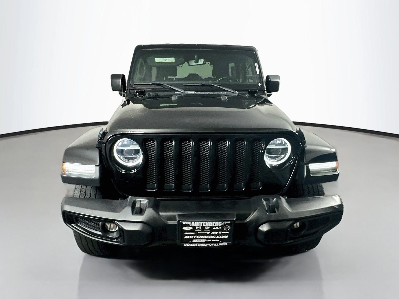 Used 2020 Jeep Wrangler Unlimited Sahara AWD/4WD image 2