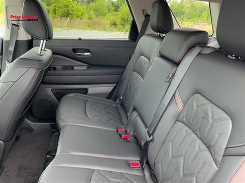 New 2026 Nissan Pathfinder Platinum w/ Cargo Package FWD image 15
