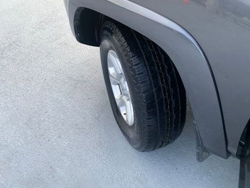 Used 2014 Toyota 4Runner SR5 Premium image 27