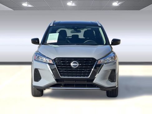 Used 2023 Nissan Kicks SV FWD image 5
