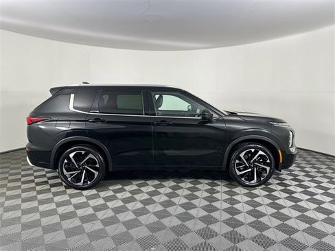 Used 2022 Mitsubishi Outlander SEL image 11