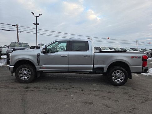 Used 2024 Ford F250 Lariat w/ Lariat Ultimate Package image 3