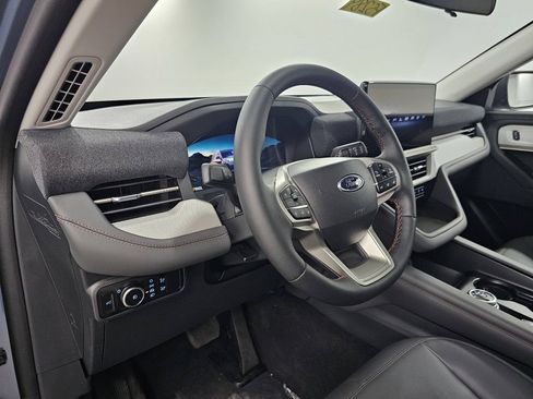 New 2026 Ford Explorer Active w/ Active Comfort Package AWD/4WD image 10