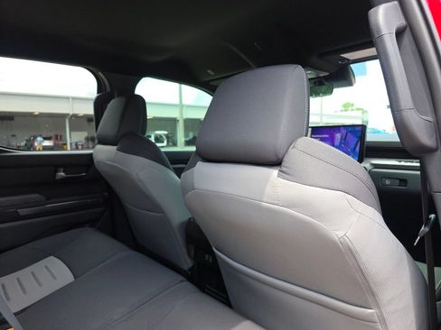 Used 2025 Toyota Tacoma TRD Sport RWD image 16