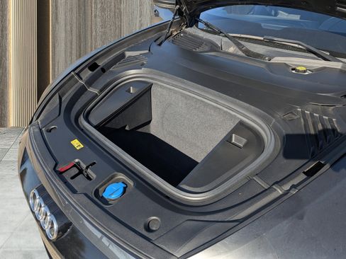 Used 2023 Audi e-tron GT Premium Plus image 44