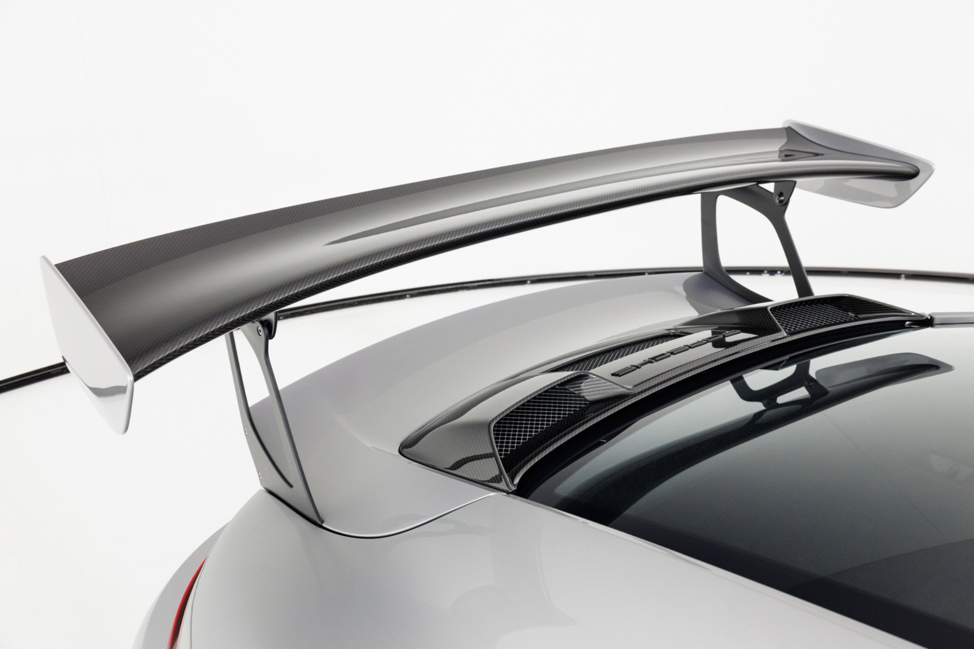 Used 2018 Porsche 911 GT2 RS RWD image 77