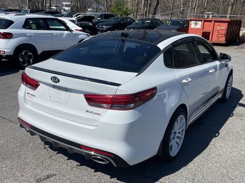 Used 2018 Kia Optima SX FWD image 3