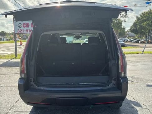 Used 2015 Cadillac Escalade Luxury AWD/4WD image 30