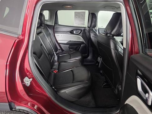 Used 2022 Jeep Compass Limited AWD/4WD image 16