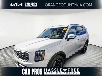 Used 2023 Kia Telluride S w/ S Sunroof Package