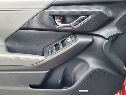 Used 2024 Subaru Crosstrek 2.5i Limited w/ Crosstrek Mirror Package image 13