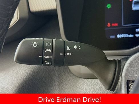 Used 2024 Toyota Tundra Limited w/ Power Package AWD/4WD image 15
