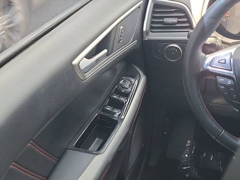Used 2020 Ford Edge ST-Line FWD image 31