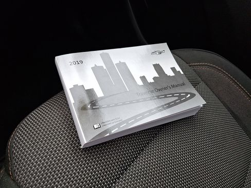 Used 2019 Chevrolet Traverse LT image 26