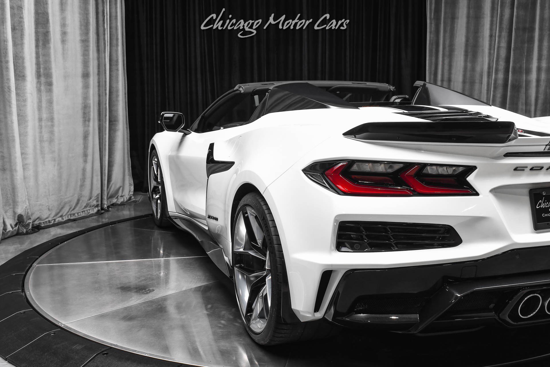 Used 2025 Chevrolet Corvette Z06 w/ Stealth Interior Trim Package RWD image 41