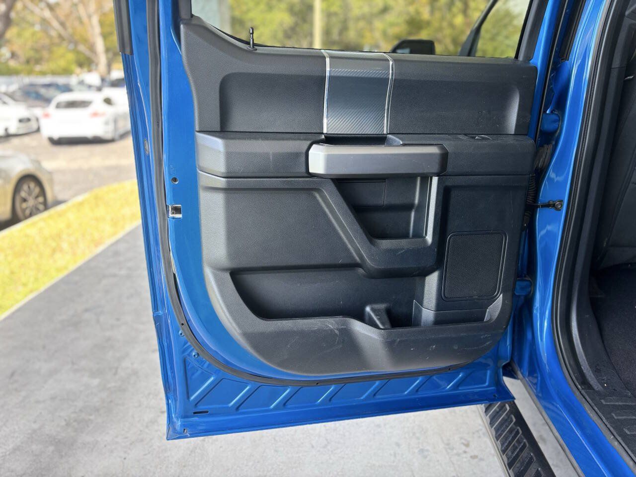 Used 2019 Ford F150 XLT w/ Equipment Group 302A Luxury AWD/4WD image 19